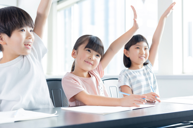 小児矯正は何歳まで？